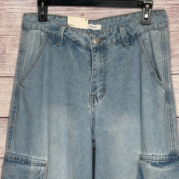 Forever 21 Denim Wide Leg Cargo Light Wash High Rise Pocket Jeans Size 29 New - Picture 3 of 9